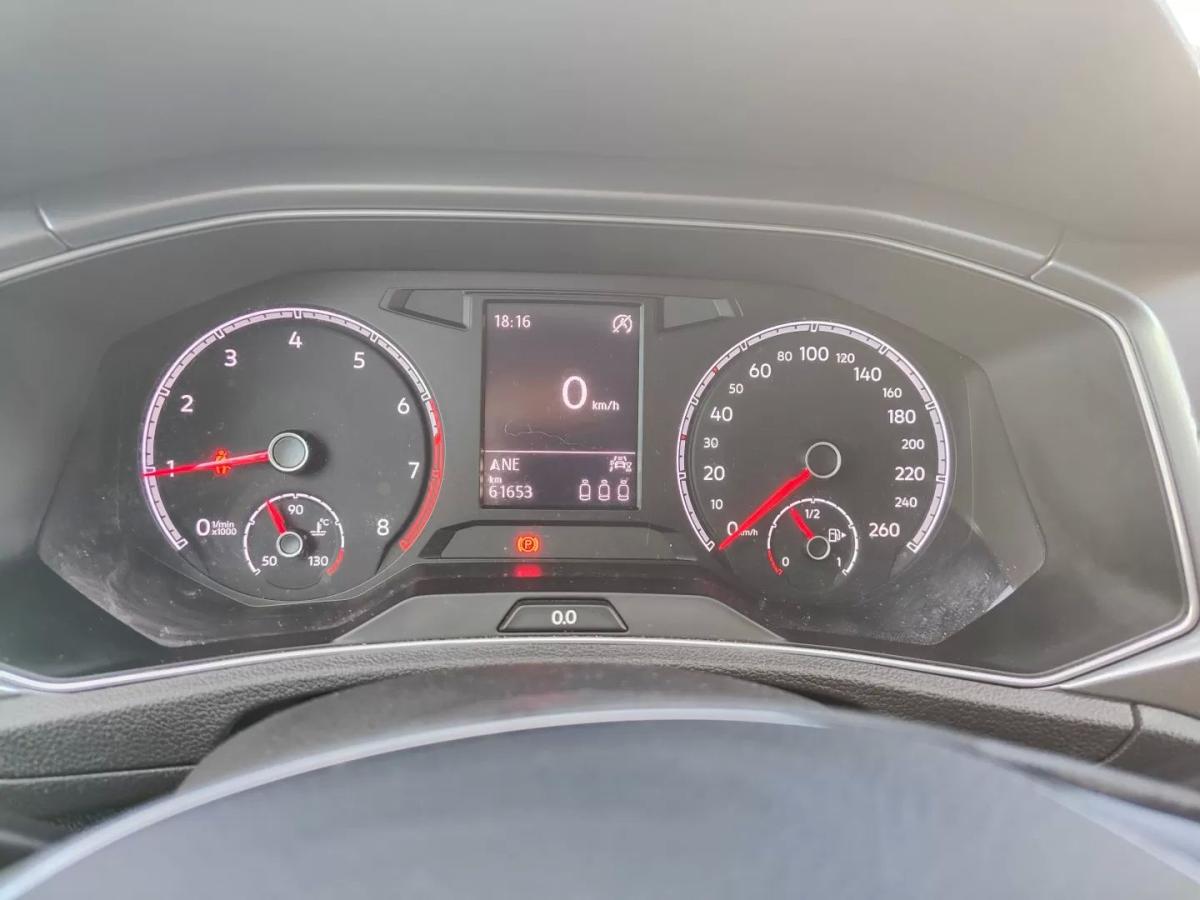 volkswagen-t-roc-2021-gasolina-999cc