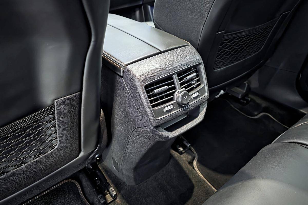 peugeot-3008-2017-diesel-1560cc
