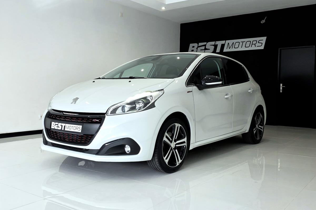peugeot-208-2017-gasolina-1199cc