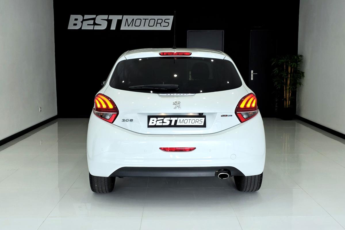peugeot-208-2017-gasolina-1199cc