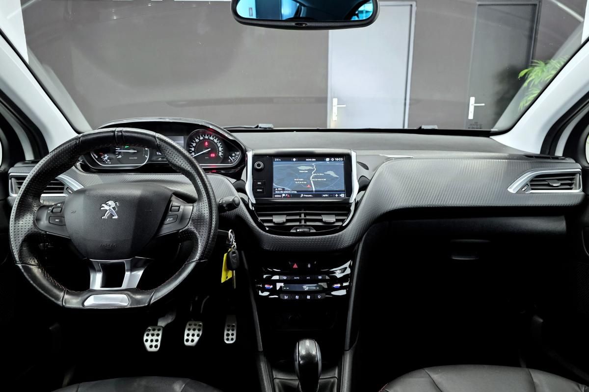 peugeot-208-2017-gasolina-1199cc