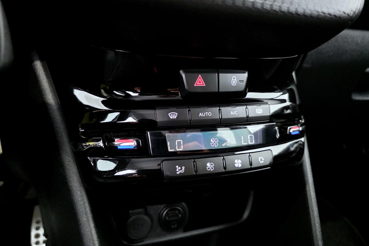 peugeot-208-2017-gasolina-1199cc