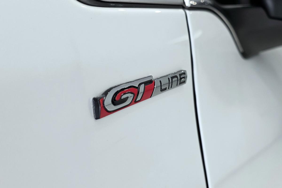 peugeot-208-2017-gasolina-1199cc