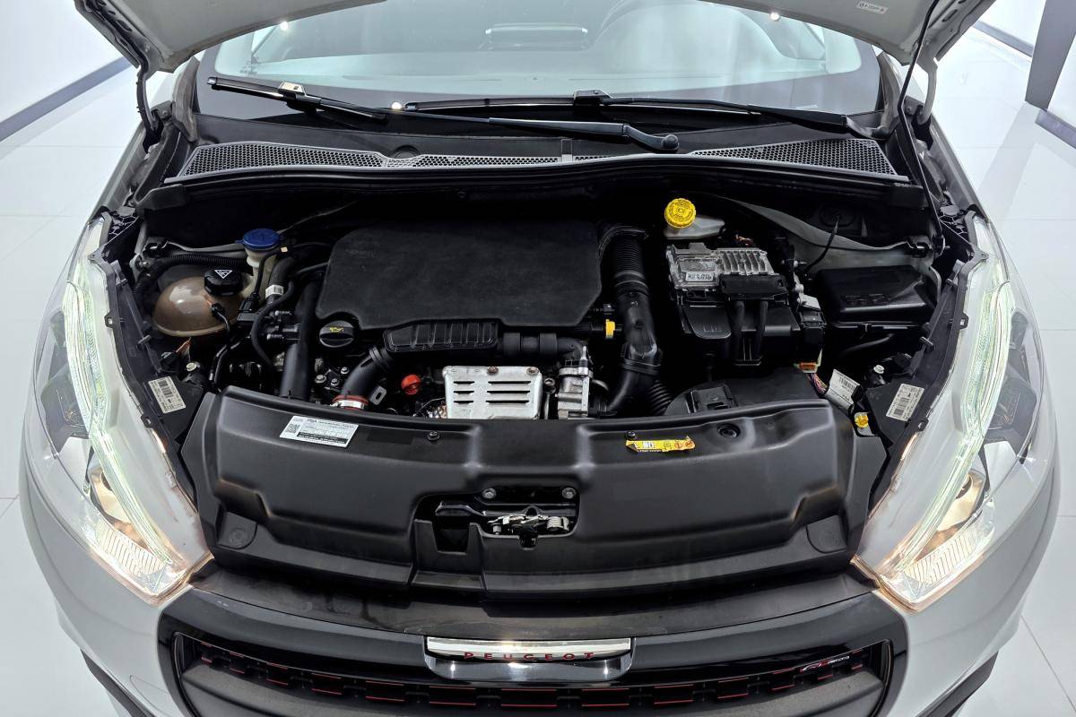 peugeot-208-2017-gasolina-1199cc