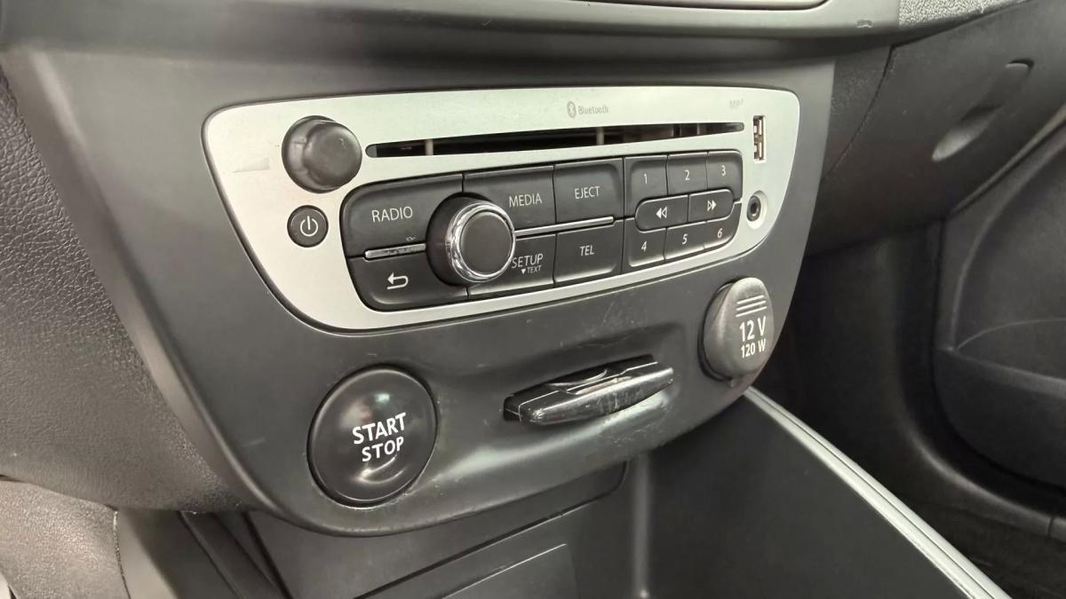 renault-megane-sport-tourer-2013-diesel-1461cc