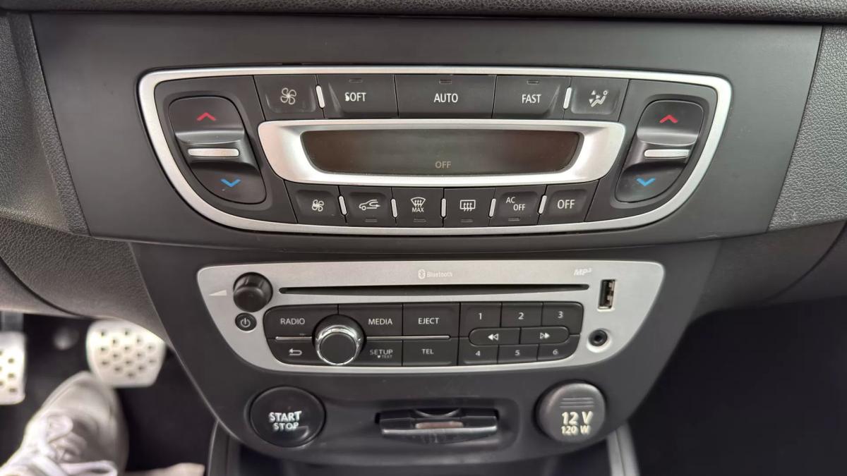renault-megane-sport-tourer-2013-diesel-1461cc