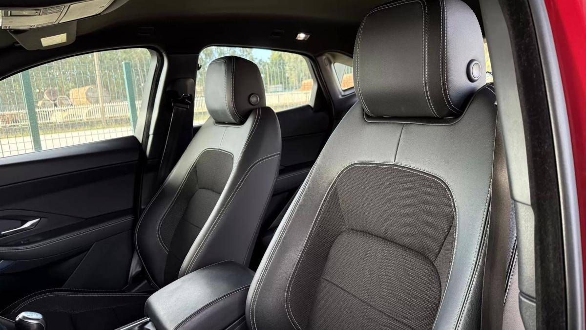 jaguar-e-pace-2019-diesel-1999cc
