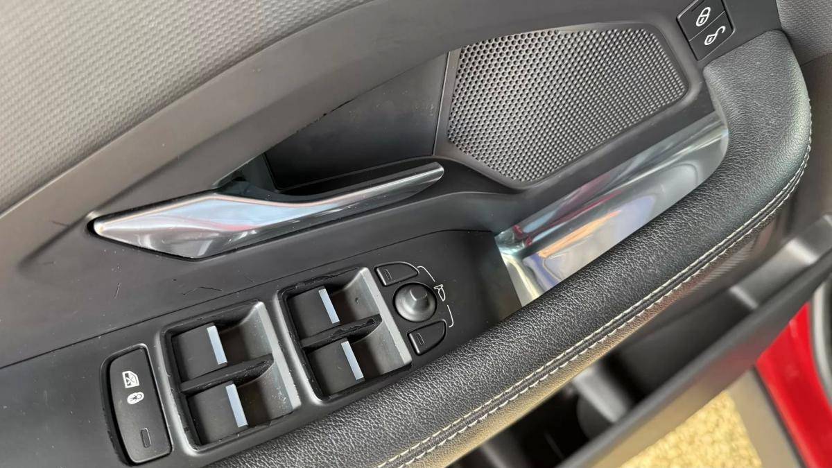 jaguar-e-pace-2019-diesel-1999cc