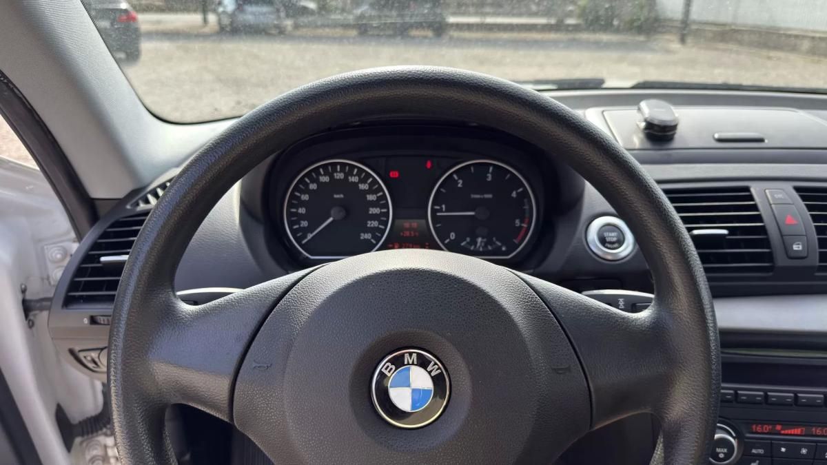 bmw-serie-1-118d-2010-diesel-1995cc