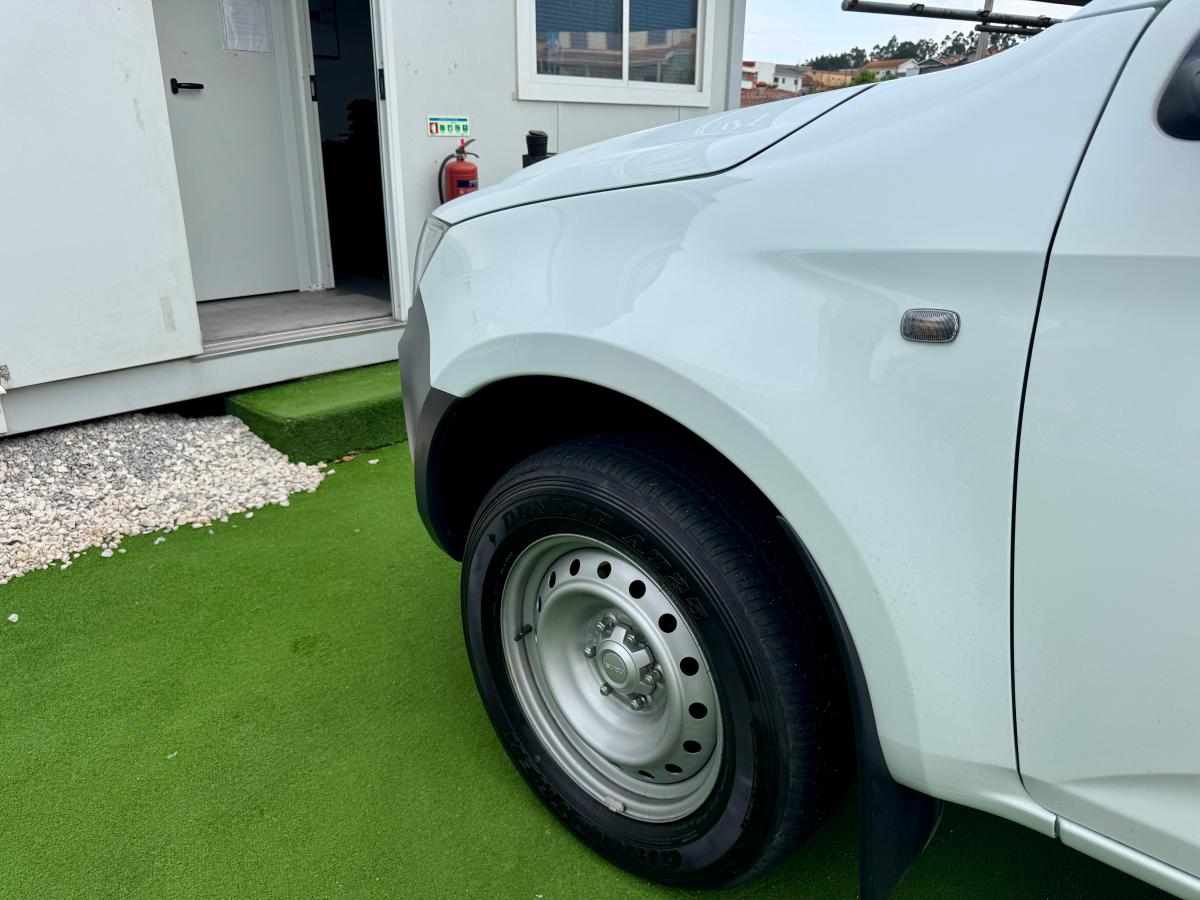 isuzu-d-max-1-9d-4wd-2025-diesel-1898cc