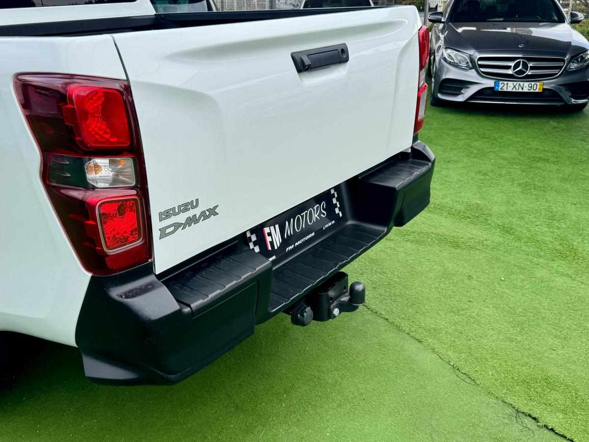 isuzu-d-max-1-9d-4wd-2025-diesel-1898cc