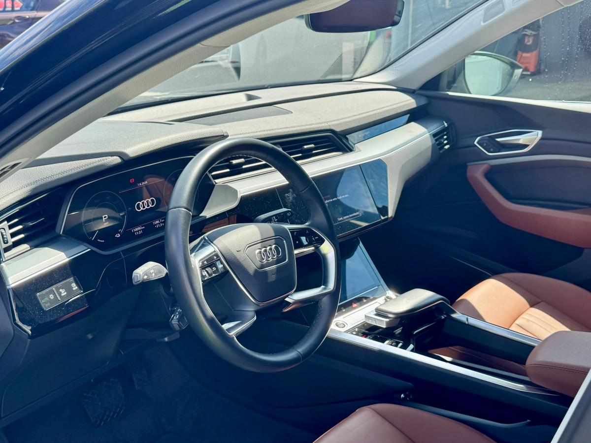 audi-e-tron-55-quattro-2022-eletrico