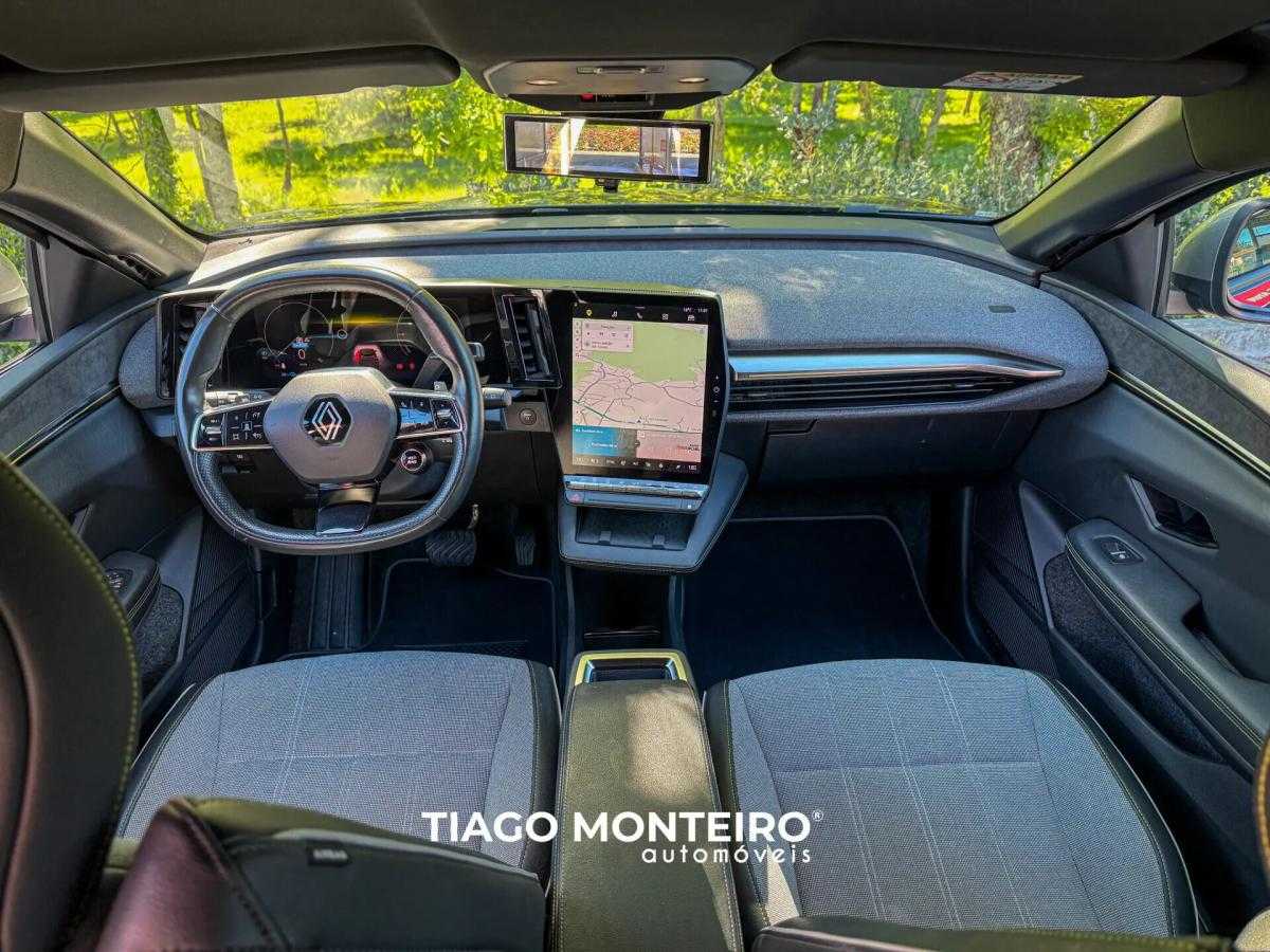renault-megane-e-tech-2024-eletrico-0cc
