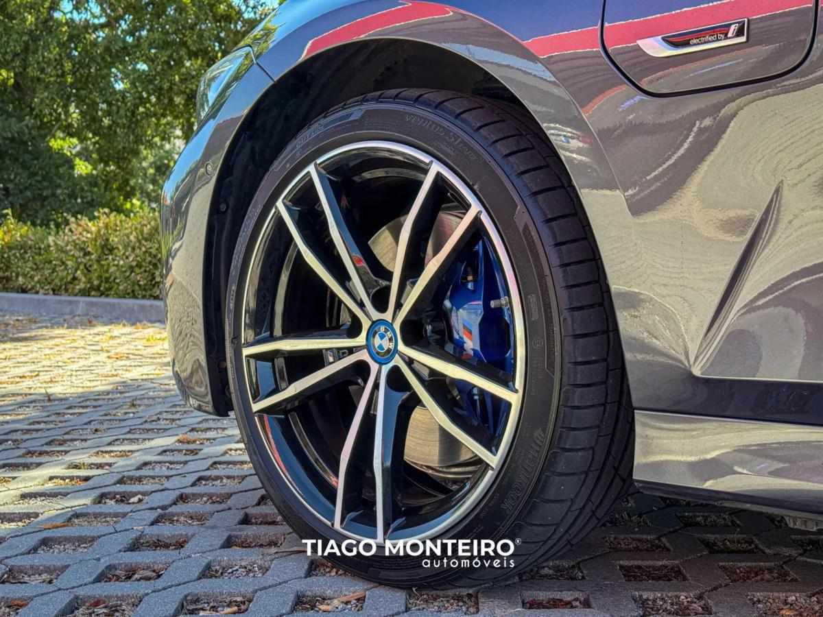 bmw-serie-3-2022-hibrido-a-gasolina-1998cc