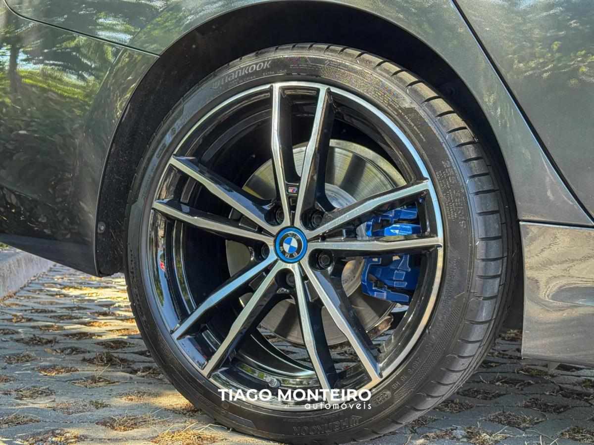 bmw-serie-3-2022-hibrido-a-gasolina-1998cc