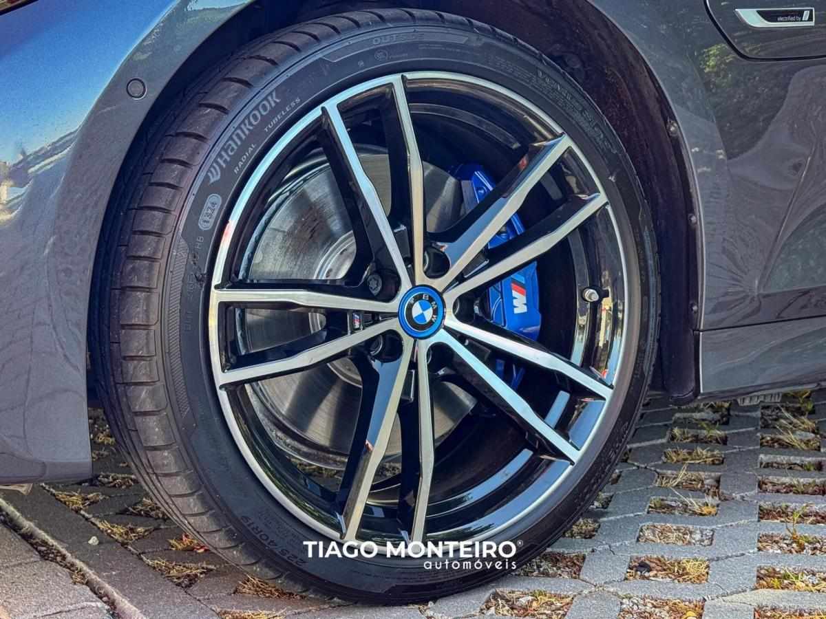 bmw-serie-3-2022-hibrido-a-gasolina-1998cc