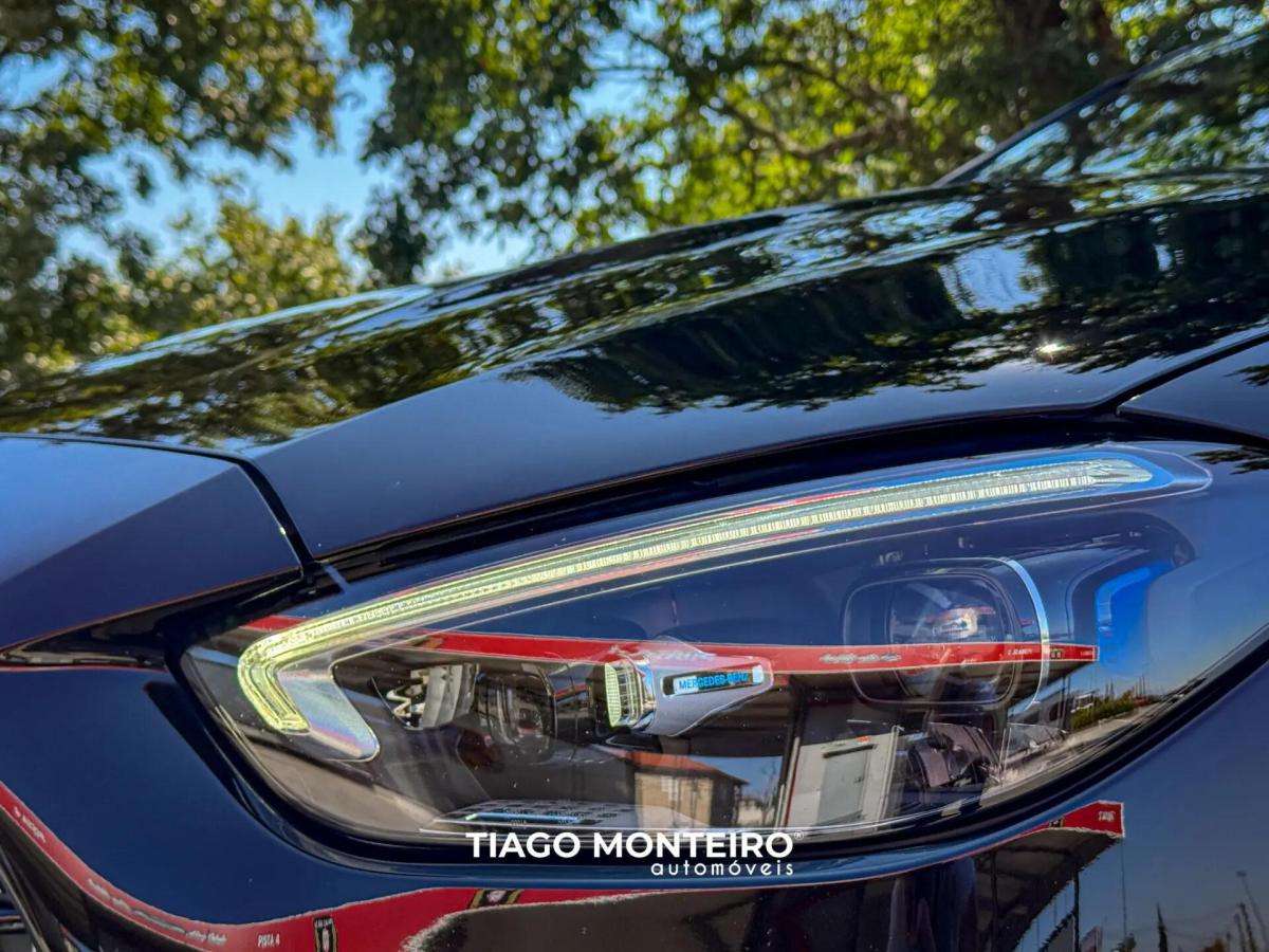 mercedes-benz-classe-c-c-300-e-2023-hibrido-a-gasolina-1999cc