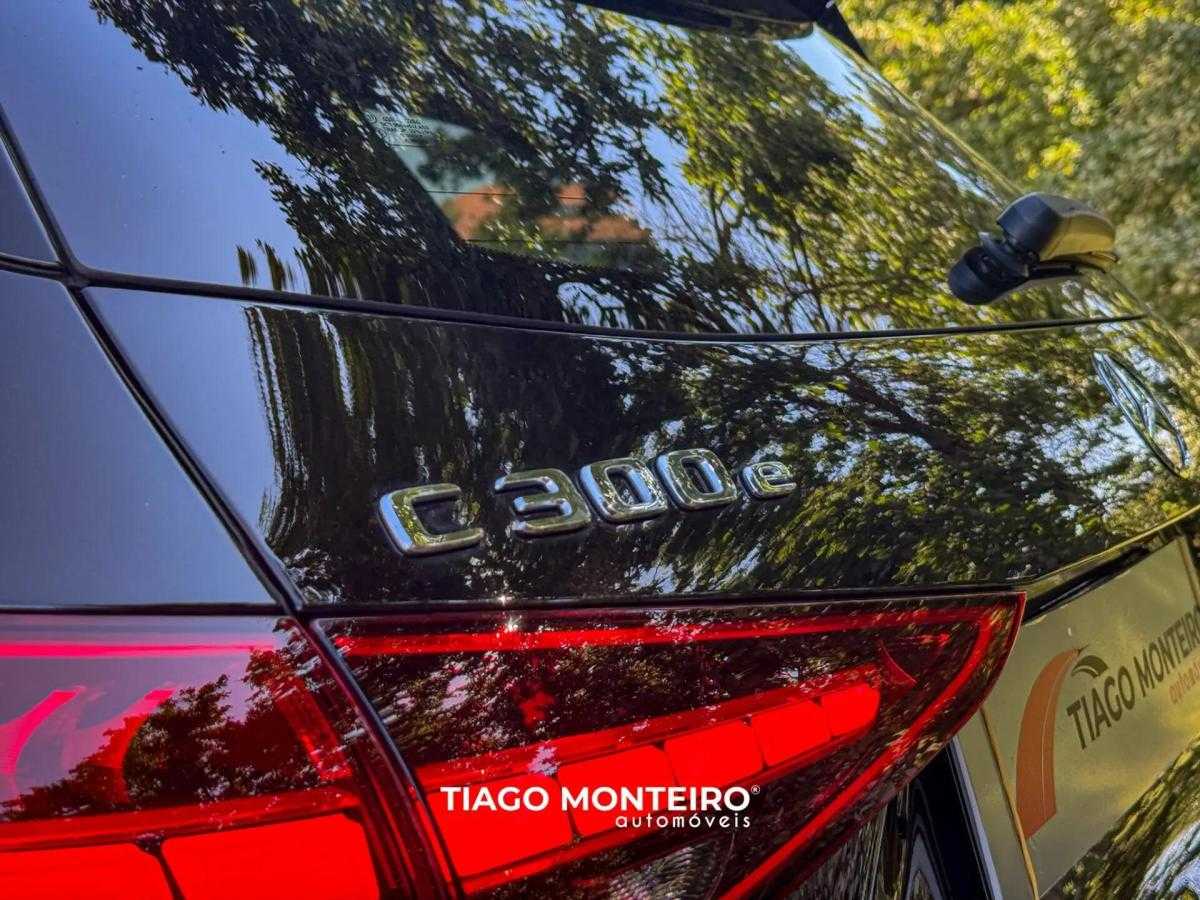 mercedes-benz-classe-c-c-300-e-2023-hibrido-a-gasolina-1999cc