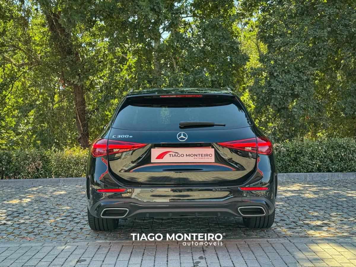 mercedes-benz-classe-c-c-300-e-2023-hibrido-a-gasolina-1999cc