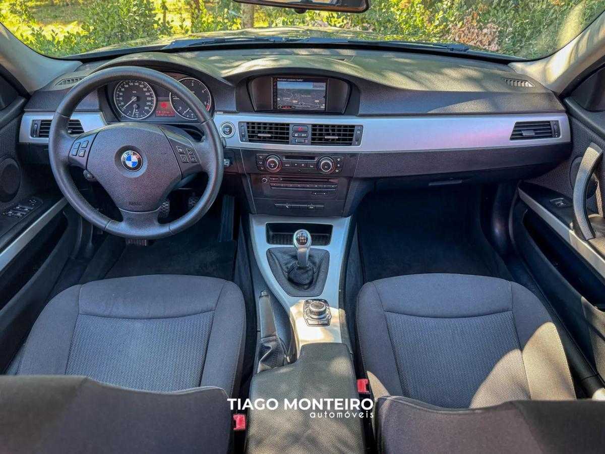 bmw-serie-3-320d-touring-2011-diesel-1995cc