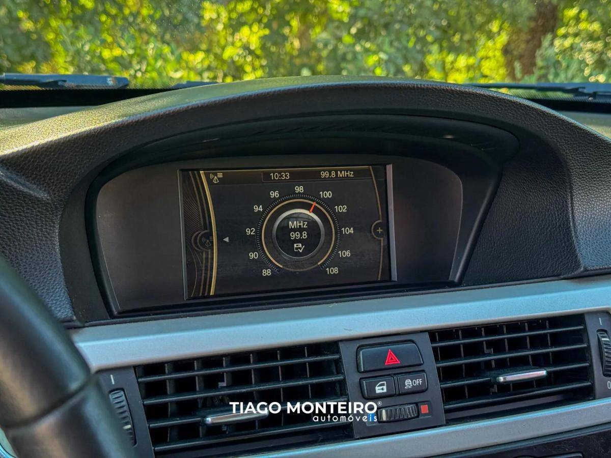 bmw-serie-3-320d-touring-2011-diesel-1995cc
