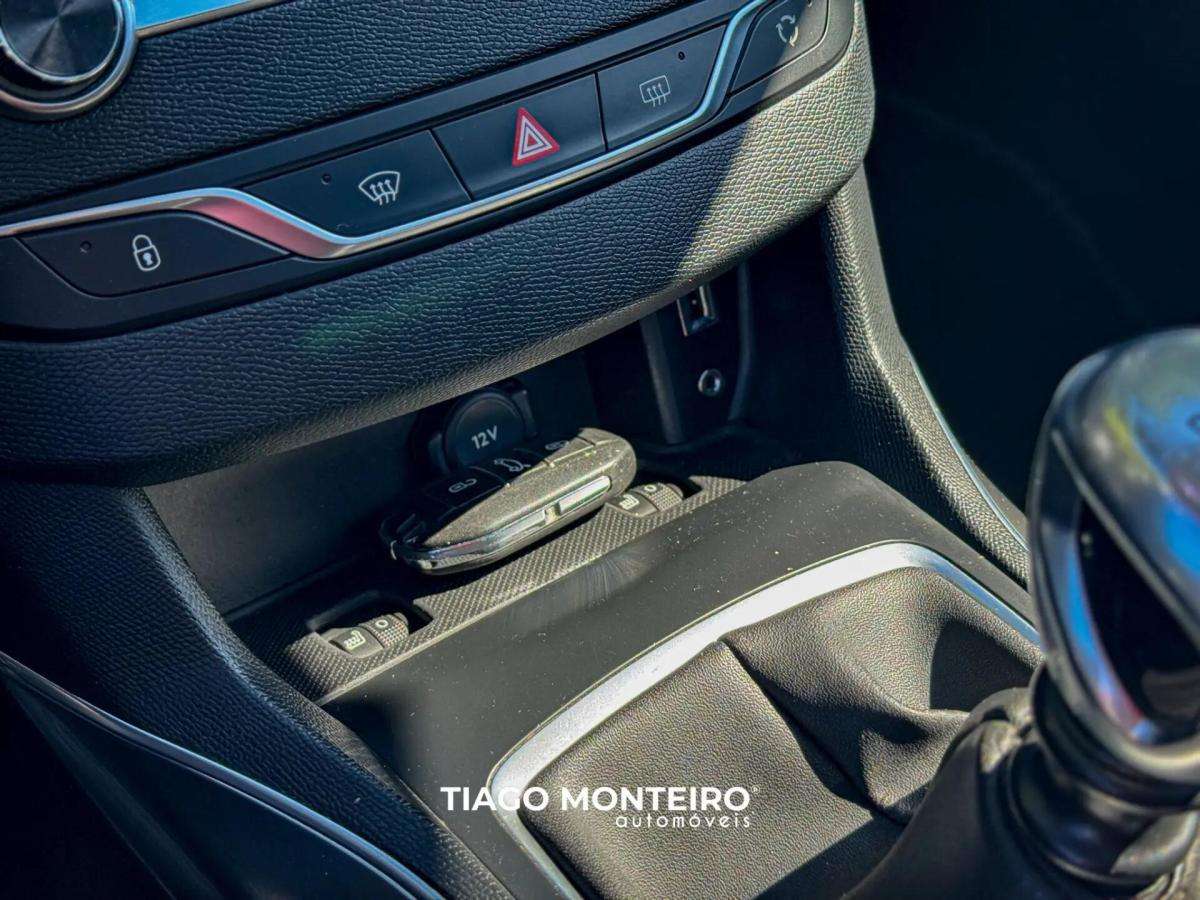 peugeot-308-2015-diesel-1560cc