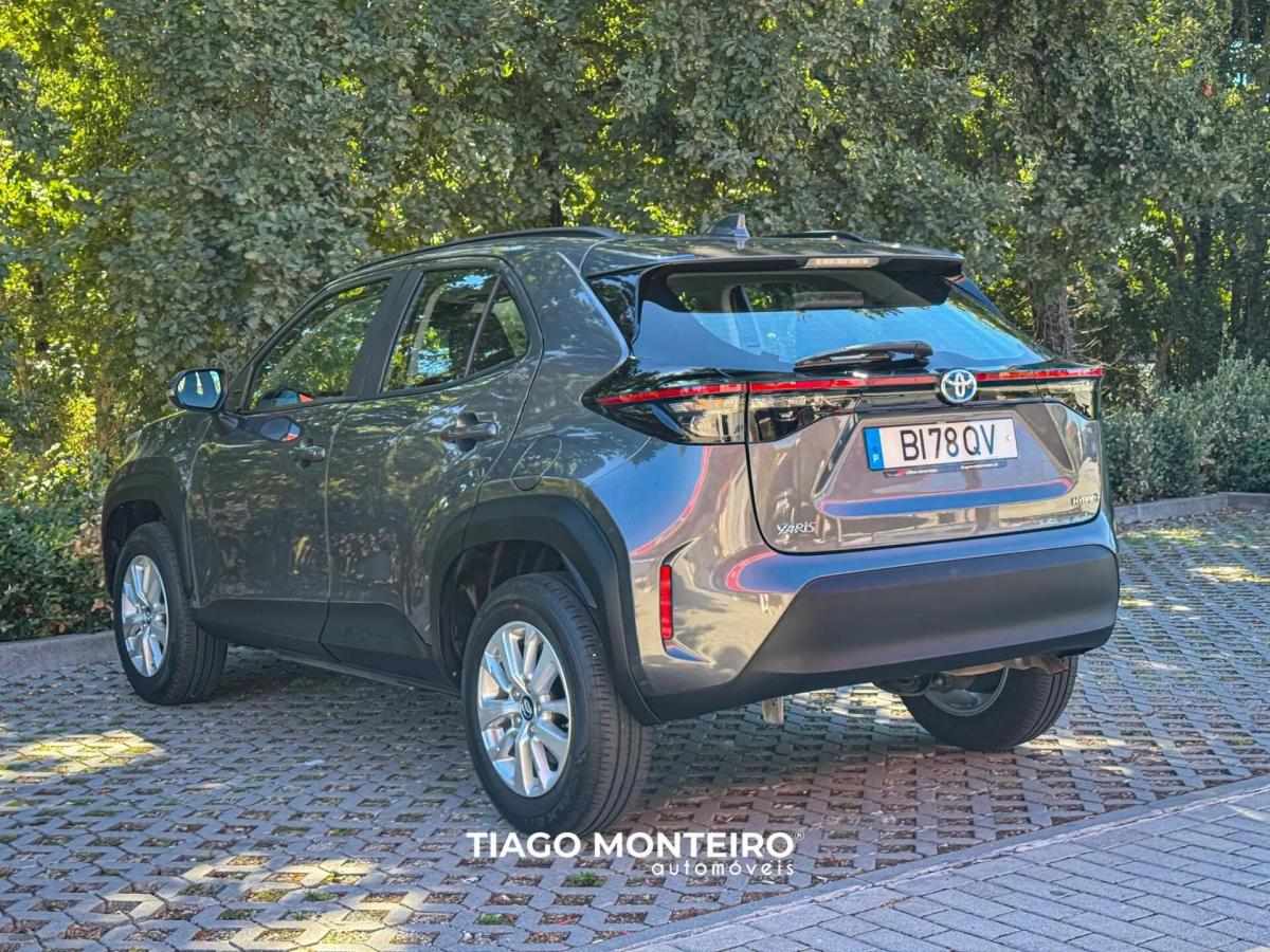toyota-yaris-cross-2024-hibrido-a-gasolina-1490cc