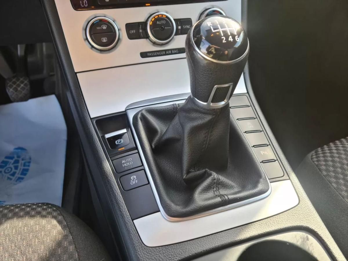 volkswagen-passat-variant-2014-diesel-1598cc
