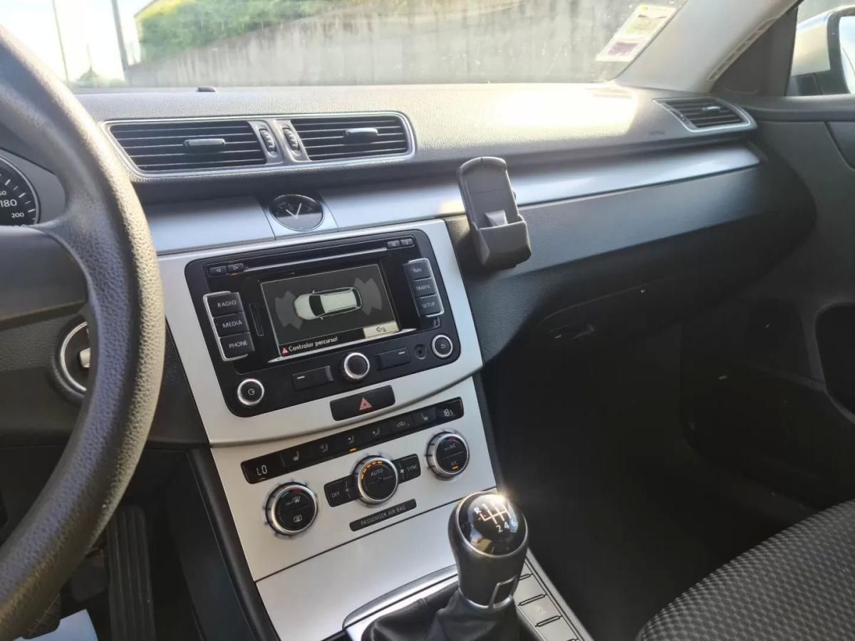 volkswagen-passat-variant-2014-diesel-1598cc