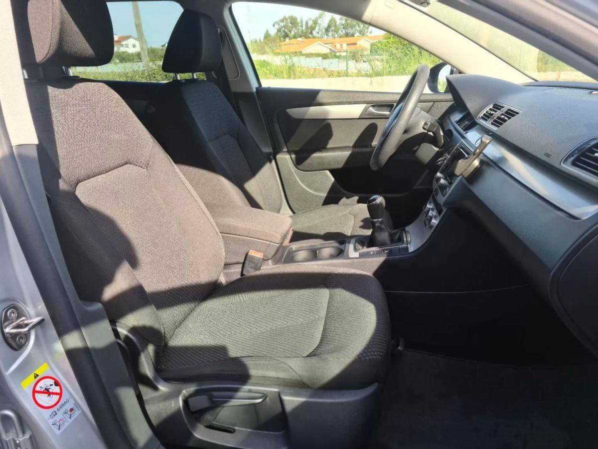 volkswagen-passat-variant-2014-diesel-1598cc