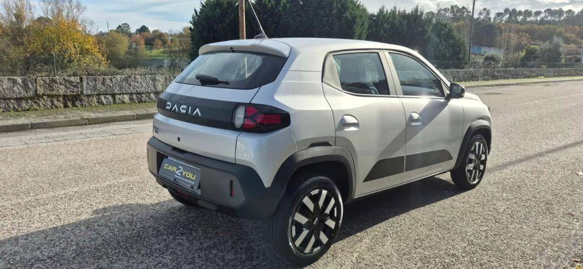 dacia-spring-2025-eletrico-200cc
