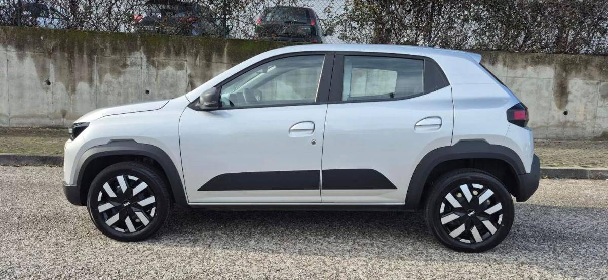 dacia-spring-2025-eletrico-200cc