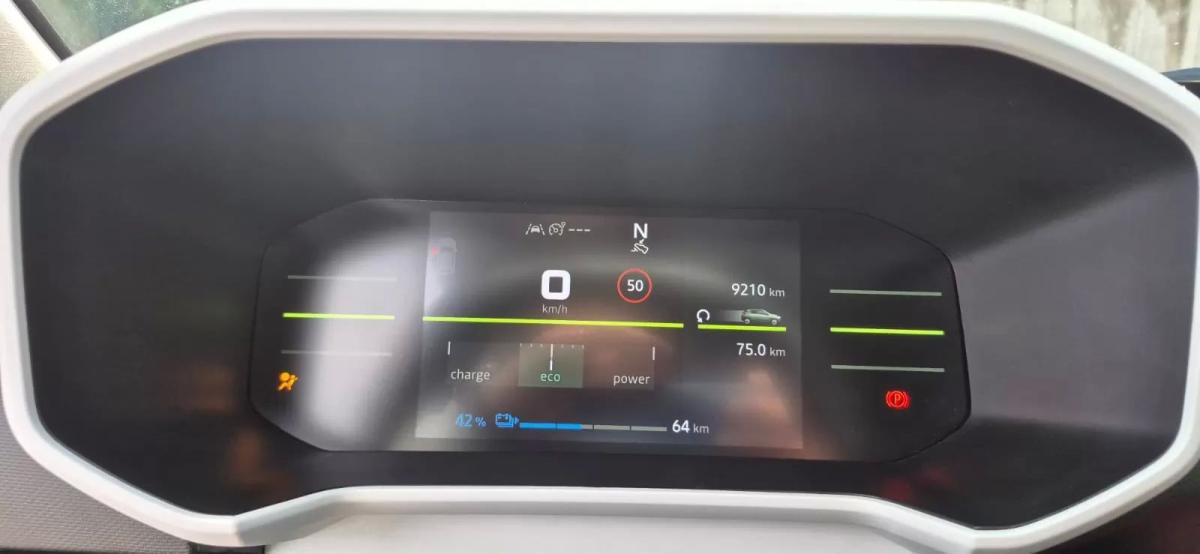 dacia-spring-2025-eletrico-200cc