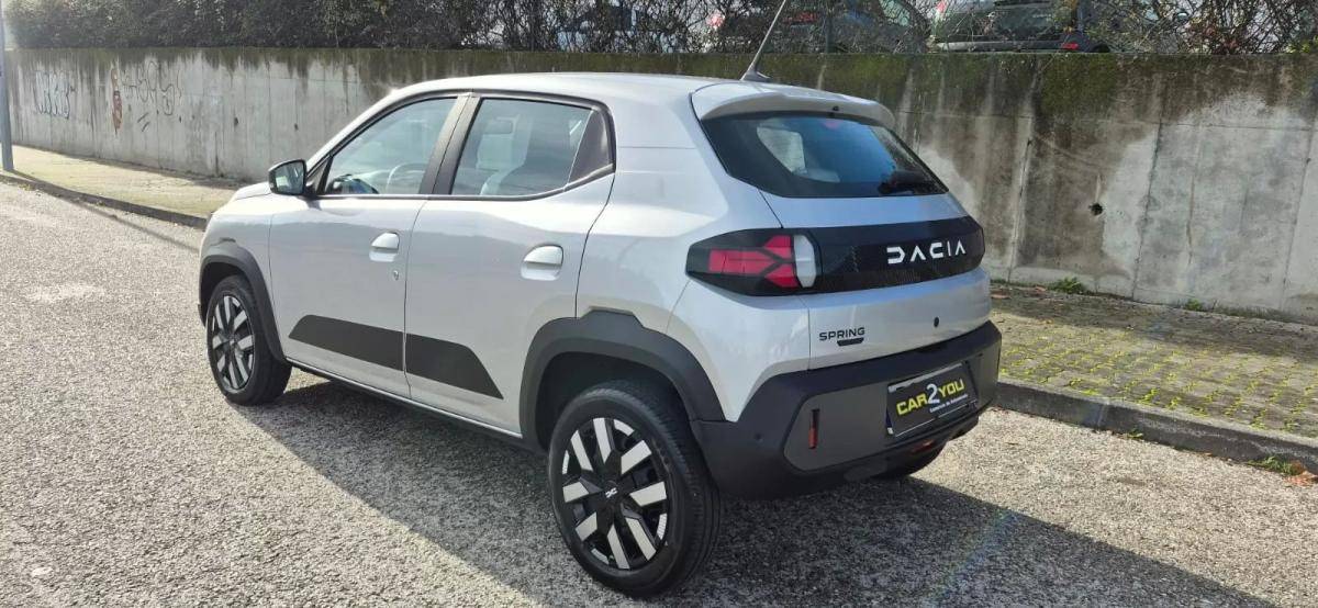 dacia-spring-2025-eletrico-200cc