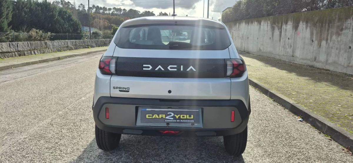 dacia-spring-2025-eletrico-200cc