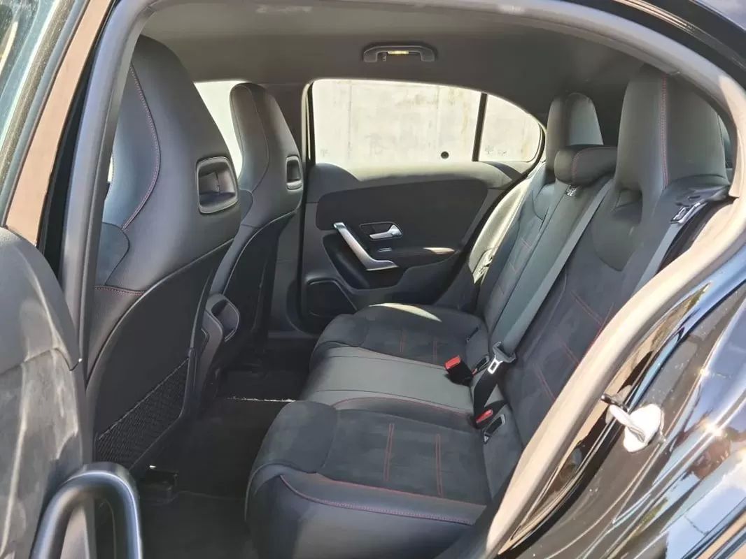 mercedes-benz-classe-a-2021-hibrido-1332cc