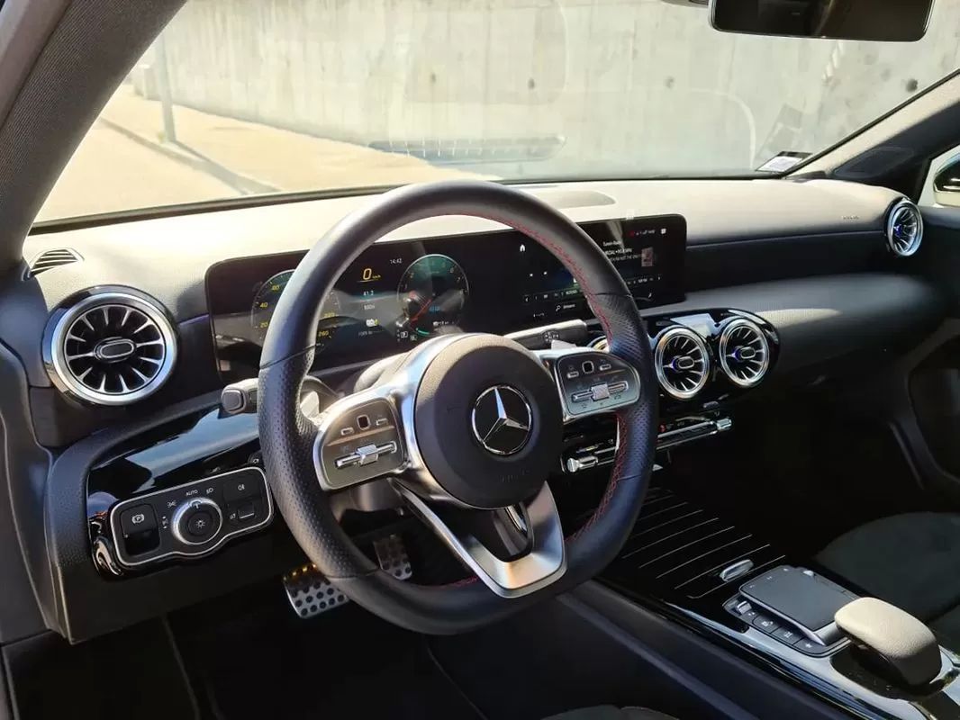 mercedes-benz-classe-a-2021-hibrido-1332cc
