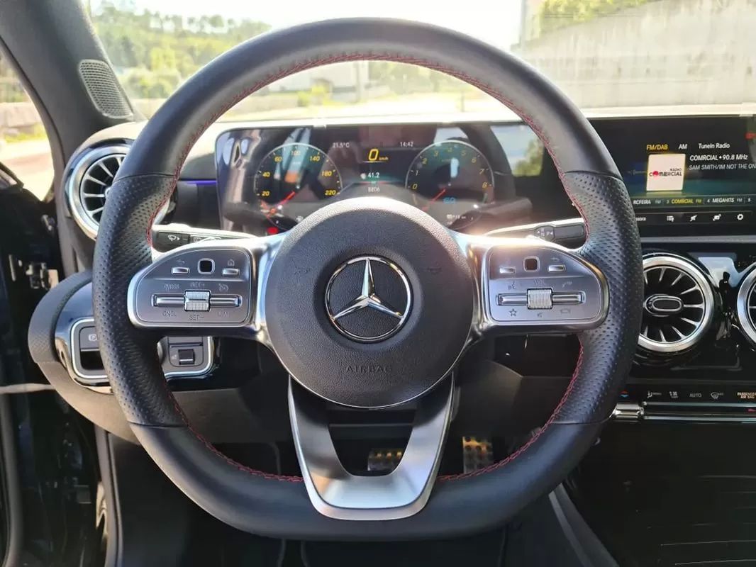 mercedes-benz-classe-a-2021-hibrido-1332cc