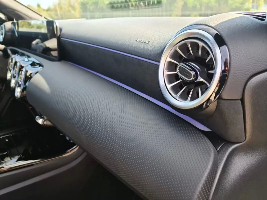 mercedes-benz-classe-a-2021-hibrido-1332cc