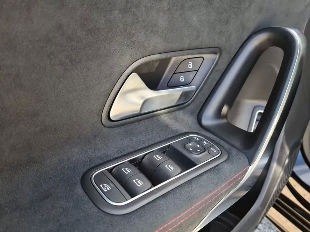 mercedes-benz-classe-a-2021-hibrido-1332cc