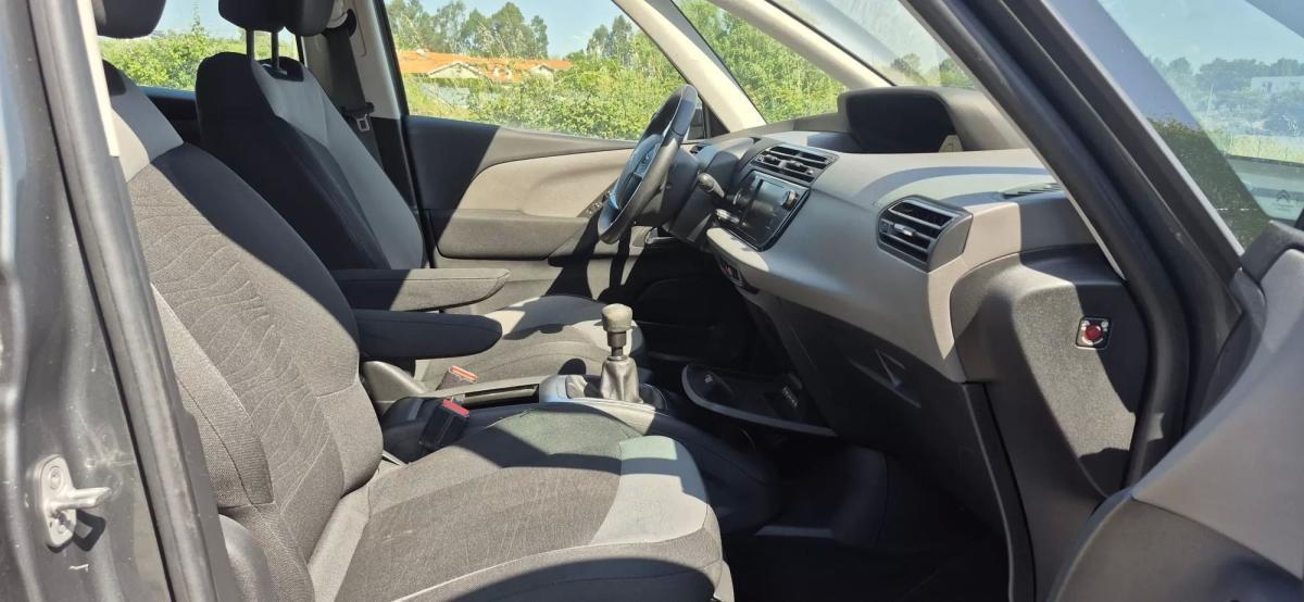 citroen-c4-grand-picasso-2013-diesel-1560cc