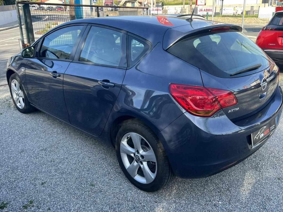opel-astra-2010-gasolina-1400cc