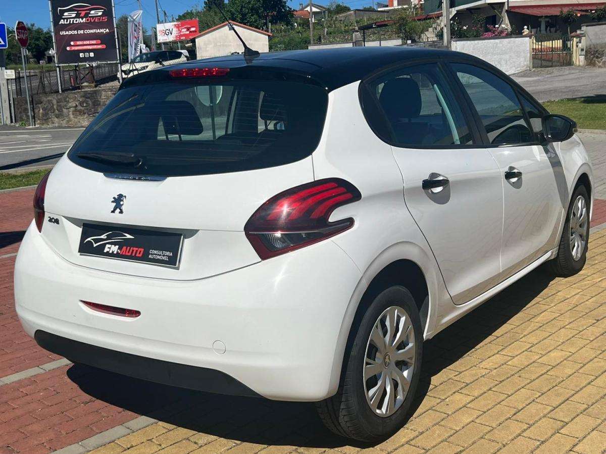peugeot-208-2019-diesel-1560cc
