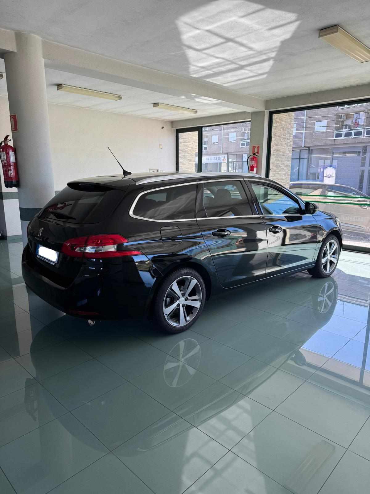 peugeot-308-sw-2018-diesel-1499cc