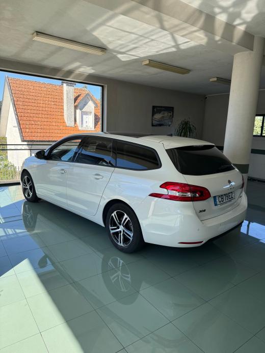 peugeot-308-sw-2015-diesel-1560cc