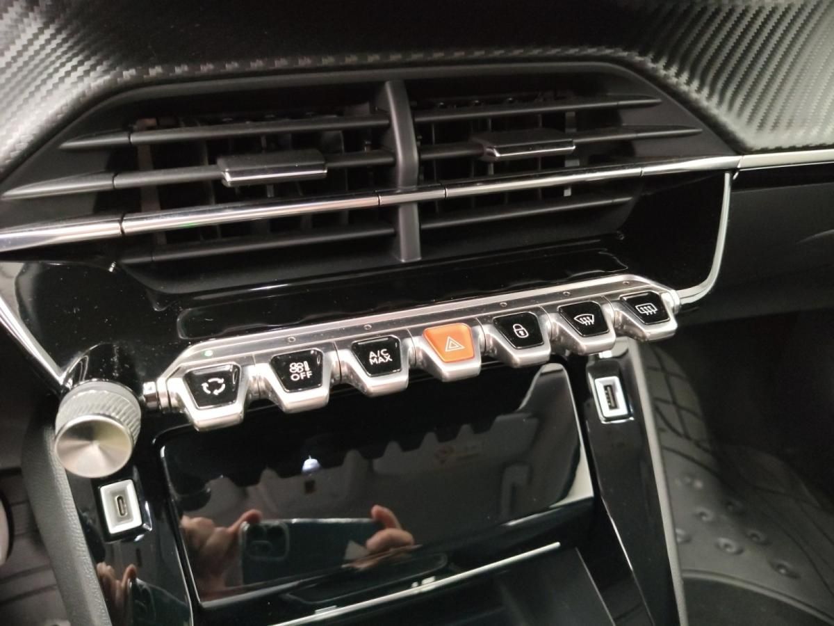 peugeot-2008-2021-gasolina-1199cc