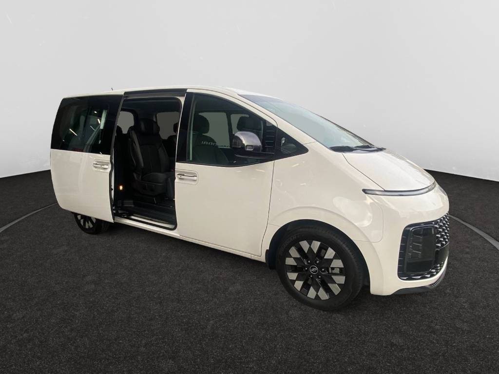 hyundai-staria-2023-diesel-2199cc
