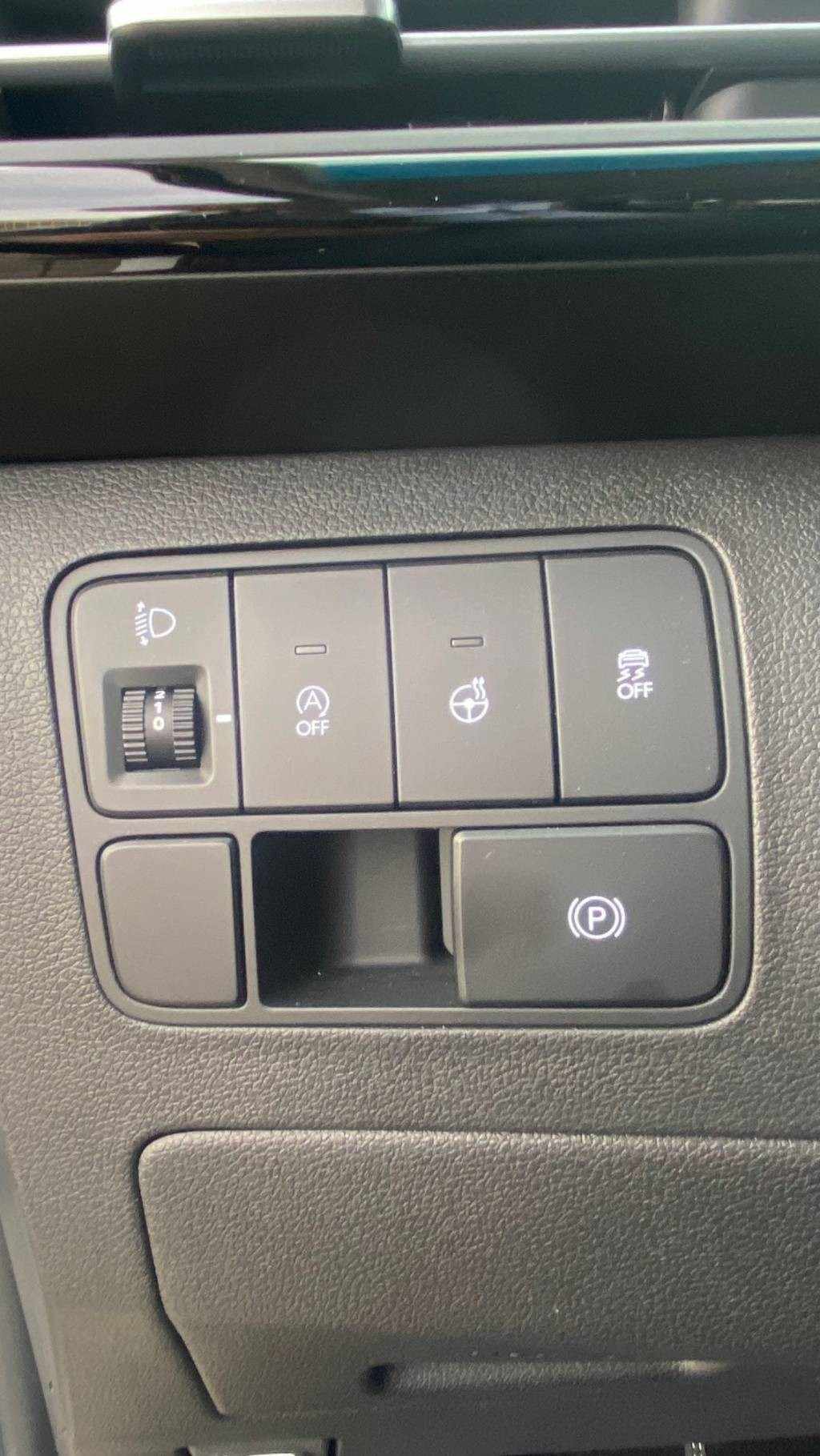 hyundai-staria-2023-diesel-2199cc