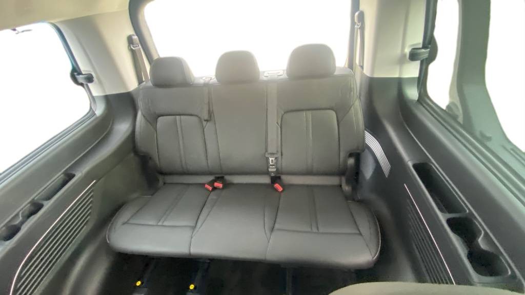 hyundai-staria-2023-diesel-2199cc