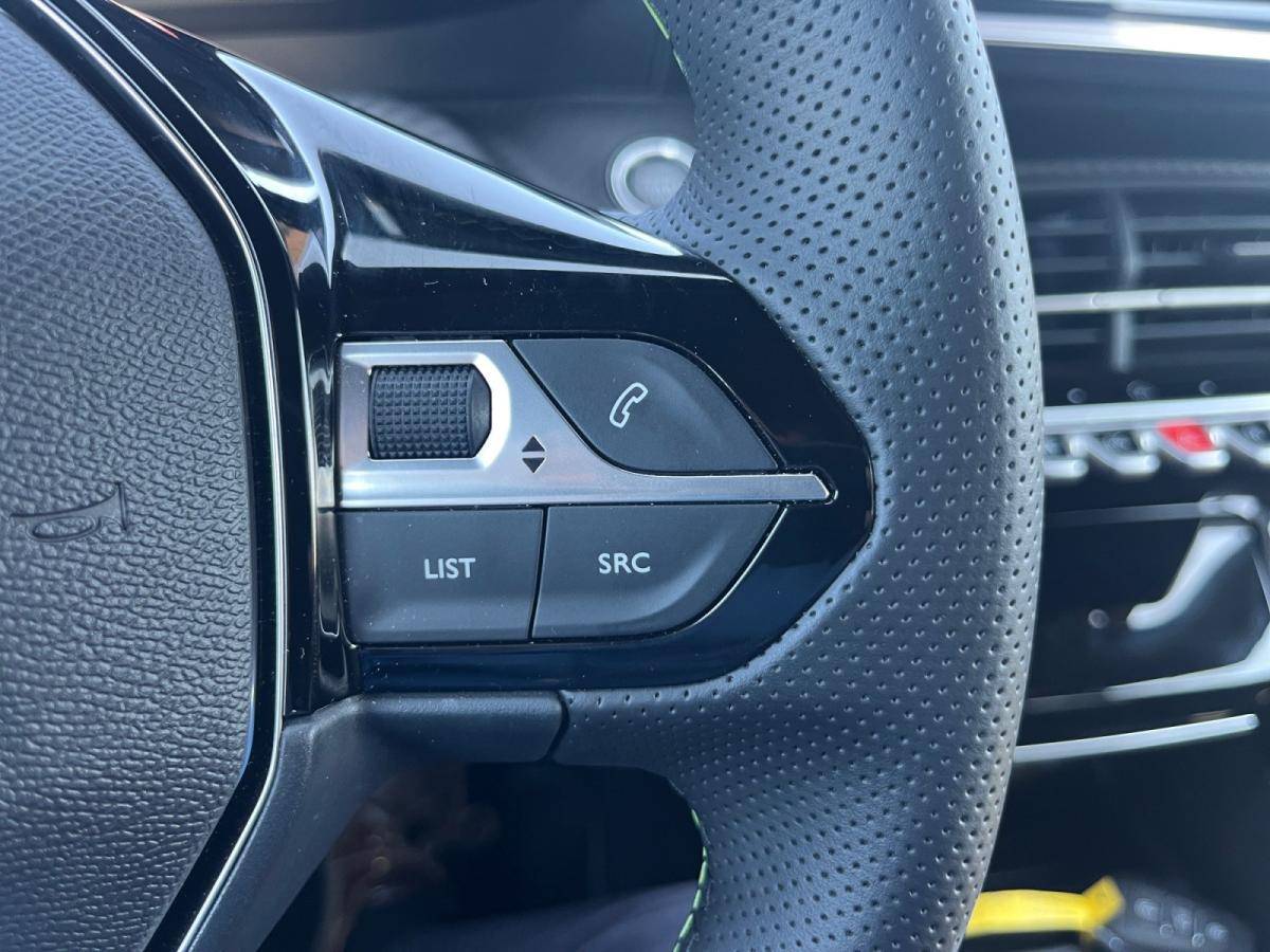 peugeot-208-2025-hibrido-a-gasolina-1199cc